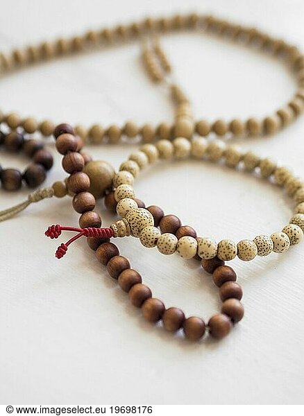 Religiöse Armbänder mit hohem Winkel