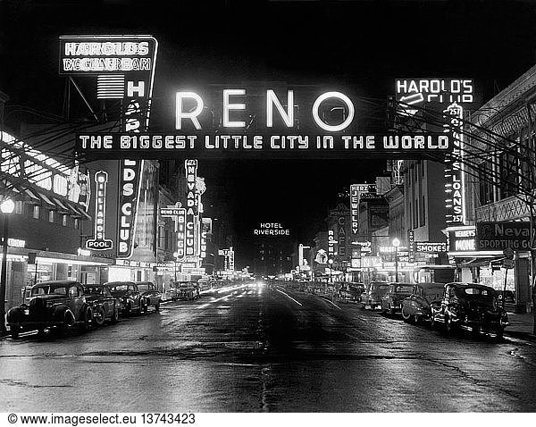 Reno  Nevada: c. 1948 A nighttime view of Viginia Street.