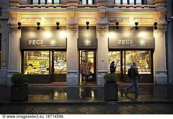 Restaurants and food of Milan.