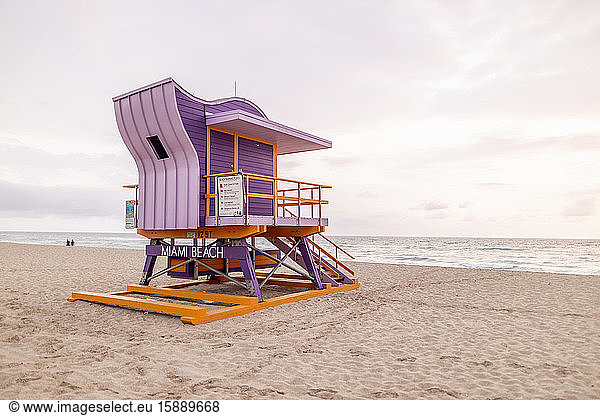 Rettungsschwimmerhütte im Art-Déco-Stil in Miami Beach  Miami  Florida  USA
