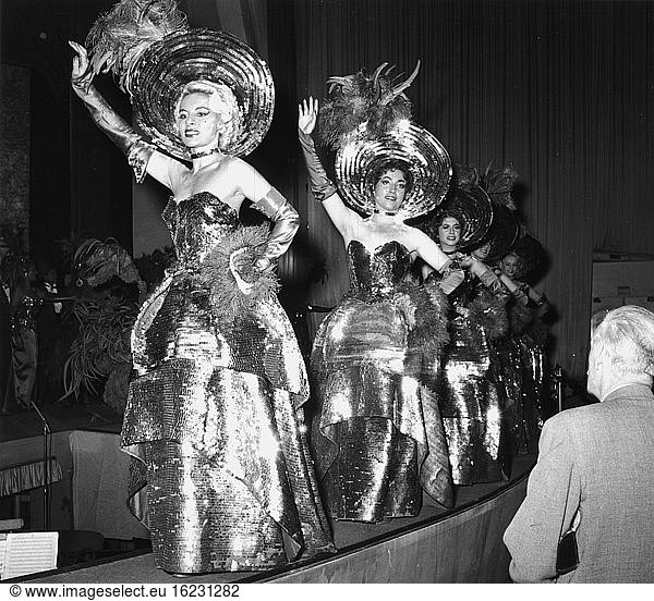 Revue Girls in Berlin Nightclub / 1957