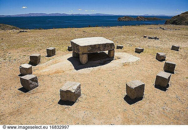 Ritualtisch in den Chincana-Ruinen,  Inka-Ruinen auf der Isla del Sol (Sonneninsel),  Titicacasee,  Bolivien