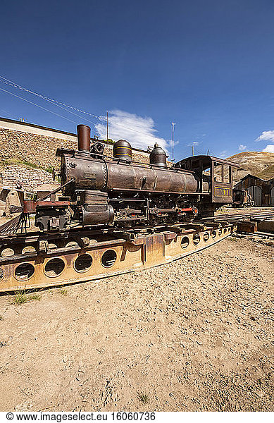 Rogers-Lokomotive 5544,  Baujahr 1900,  auf einer Drehscheibe; Pulacayo,  Abteilung Potosi,  Bolivien