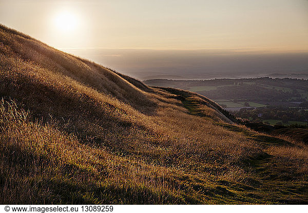 Rollende Landschaft bei Sonnenuntergang