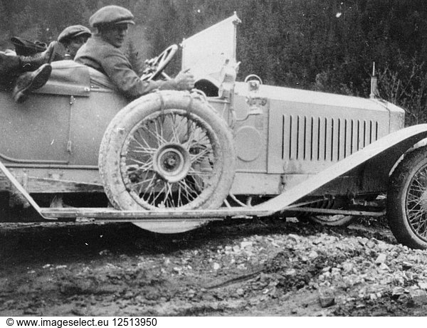 Rolls-Royce Silver Ghost bei der Alpenerprobung  1913. Künstler: Unbekannt