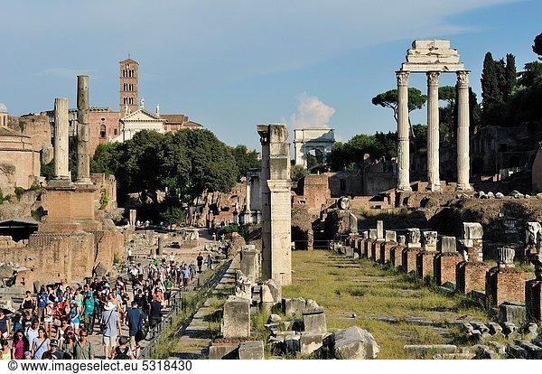 Rom  Hauptstadt  Tourist  Besuch  Treffen  trifft  Foro  Italien  römisch