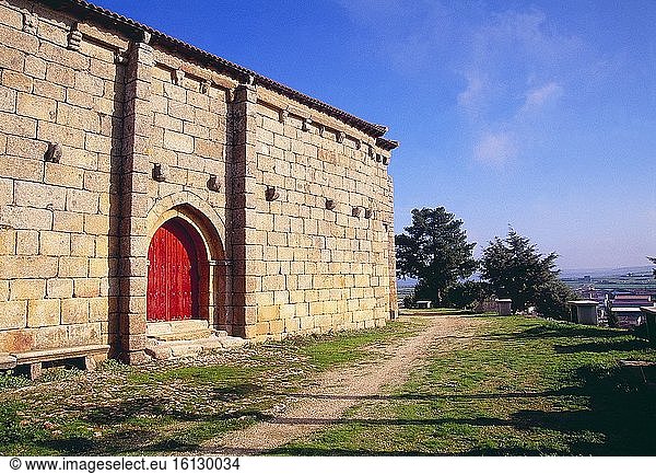 Romanische Kirche. Hinojosa de Duero  Provinz Salamanca  Kastilien-León  Spanien.