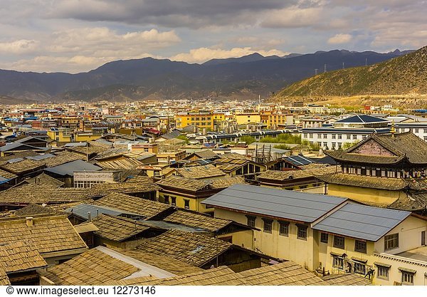 Rooftops of the Old Town  Shangri La (Zhongdian)  Yunnan Province  China.