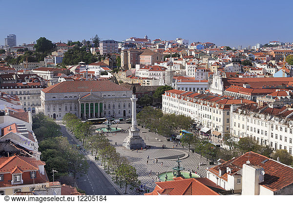 Rossio  Praca Dom Pedro IV  Nationaltheater Dona Maria II  Baixa  Lissabon  Portugal  Europa