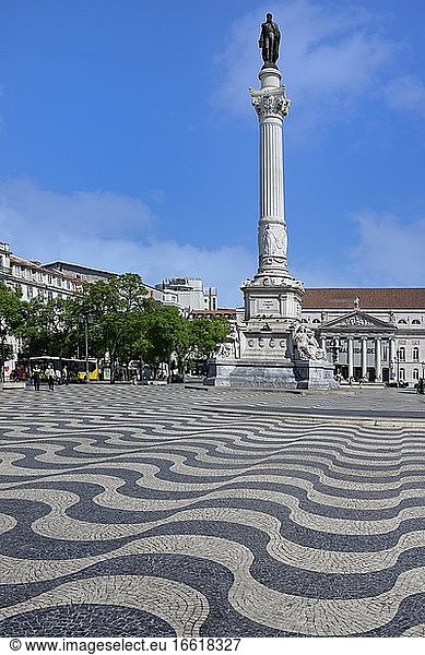 Rossio Square  Schwarzweiss-Kopfsteinpflaster  Baixa  Lissabon  Portugal  Europa