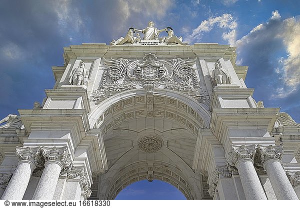 Rua Augusta Arch oder Arco da Vitoria  Baixa  Lissabon  Portugal  Europa