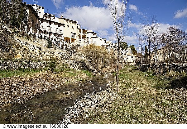 Rubielos de Mora ist eines der schönsten Dörfer in Spanien Teruel Aragon Spanien ALcala Fluss.