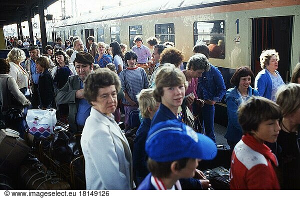 Ruhrgebiet. DB-Hauptbahnhof. Reisende. 1981