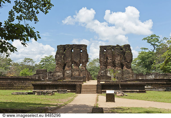 Ruine aus Ziegelstein  kˆniglicher Palast  Polonnaruwa  Nord-Zentralprovinz  Sri Lanka