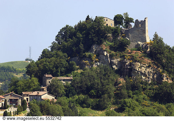Ruine der Burg von Canossa  Emilia Romagna  Italien  Europa