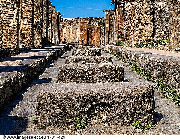 Ruinen,  Straße und Trittsteine,  antike Stadt,  Pompeji,  Kampanien,  Italien,  Europa