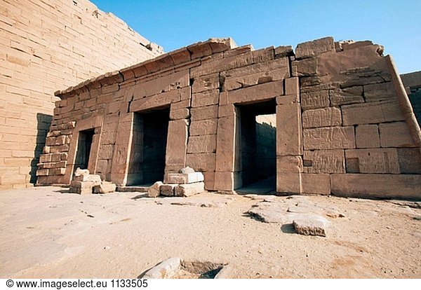 Ruinen außerhalb der Tempel von Karnak. Luxor. Ägypten
