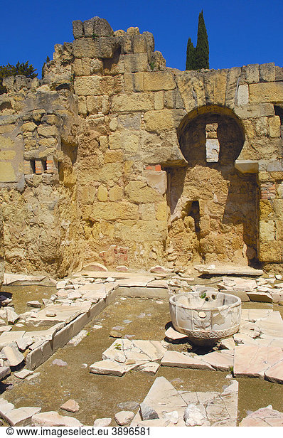 Ruinen der Madinat al-Zahra oder Medina Azahara  Palast gebaut von Kalif Abd al-Rahman III  CÛrdoba  Andalusien  Spanien  Europa