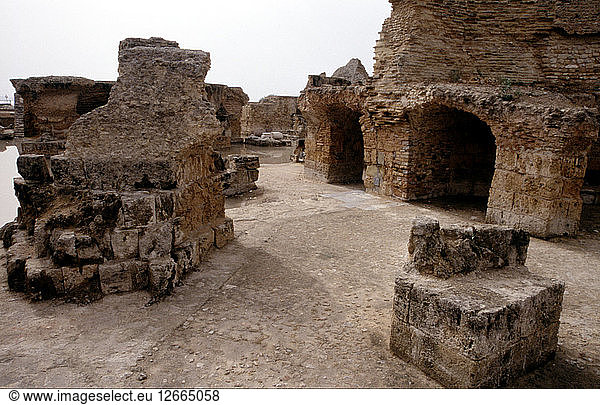 Ruinen der römischen Thermen des Antoninus 145-162 n. Chr. in der antiken Stadt Karthago.