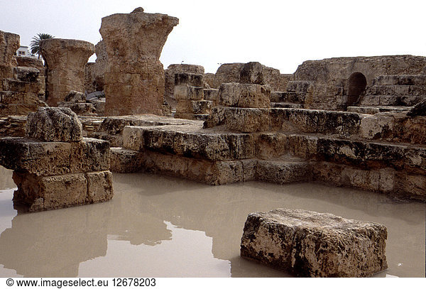 Ruinen der römischen Thermen des Antoninus 145-162 n. Chr. in der antiken Stadt Karthago.