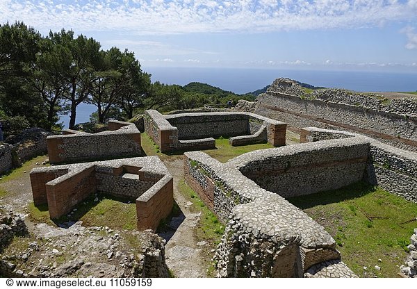 Ruinen der römischen Villa Jovis  Insel Capri  Golf von Neapel  Kampanien  Italien  Europa