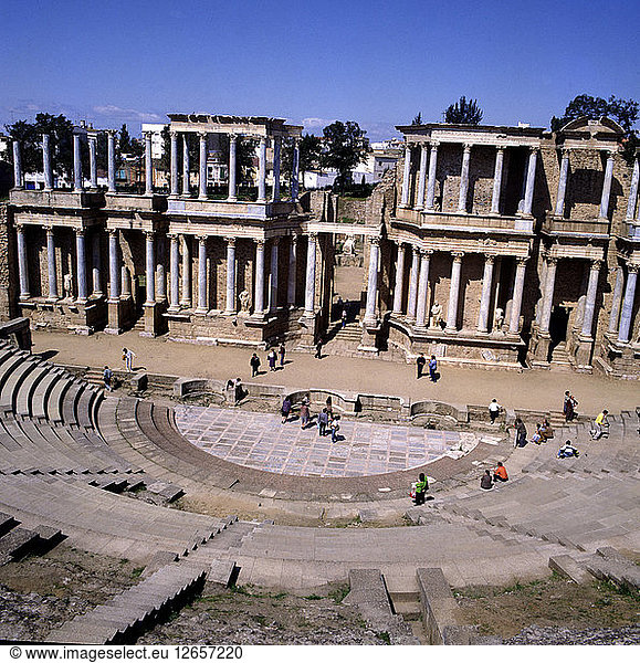 Ruinen des römischen Theaters der antiken Stadt Emerita Augusta  dem heutigen Mérida.