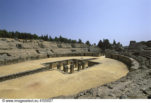 Ruinen von Italica  Römisches Amphitheater  Provinz Sevilla  Andalusien  Spanien