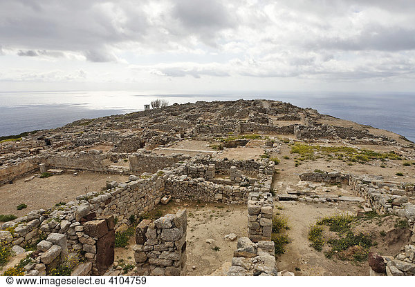 Ruinenfeld auf dem Messa Vouno  Alt Thira  Santorin  Griechenland