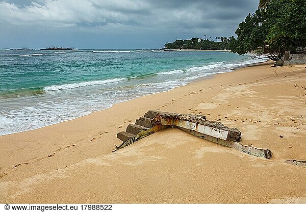 Ruins of a house on beach destroyed by tsunami  Unuwatuna  Sri Lanka  Asia