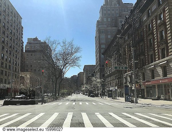 Rush hour and empty highwayon Broadway at West 82nd Street Upper West Side during Coronavirus lockdown in the city  Manhattan  New York  USA.