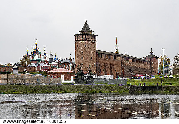 Russia  Moscow Oblast  Kolomna  River flowing in front of Kolomna Kremlin