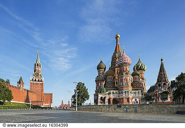 Russia  Moscow  Saint Basil's Cathedral with Kremlin Wall and Spasskaya Tower