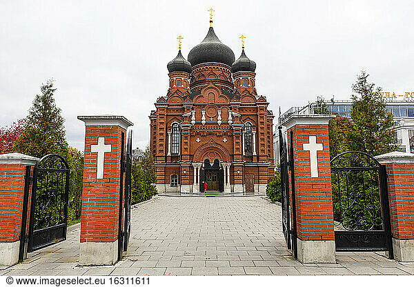 Russland  Gebiet Tula  Tula  Eingangstor der Mariä-Entschlafens-Kathedrale