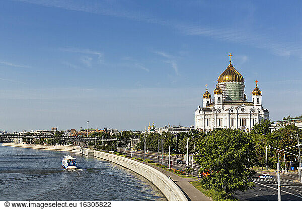 Russland  Moskau  Christ-Erlöser-Kathedrale und Moskwa-Fluss