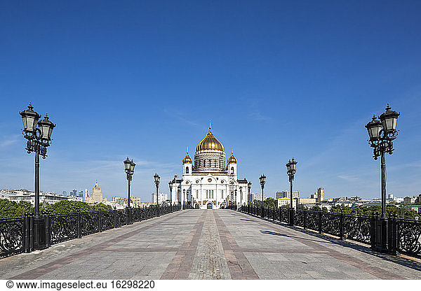 Russland  Moskau  Christ-Erlöser-Kathedrale und Patriarchatsbrücke