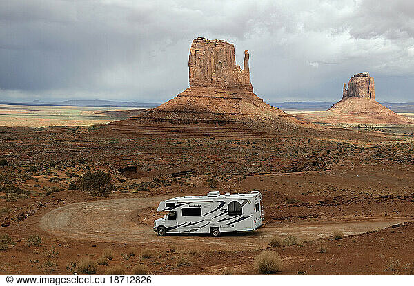 RV camper  Monument Valley Navajo Tribal Park  Arizona/Utah  USA