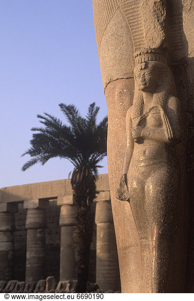 Säule  Hilfe  Karnak