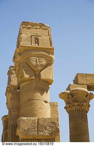 Säule mit dem Kopf der Hathor  Kapelle von Qartasa  Kalabsha  UNESCO-Weltkulturerbe  in der Nähe von Assuan  Ägypten