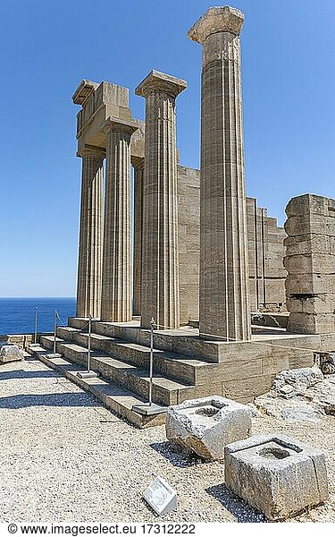 Säulen  Akropolis von Lindos  antike Zitadelle  Lindos  Rhodos  Dodekanes  Griechenland  Europa