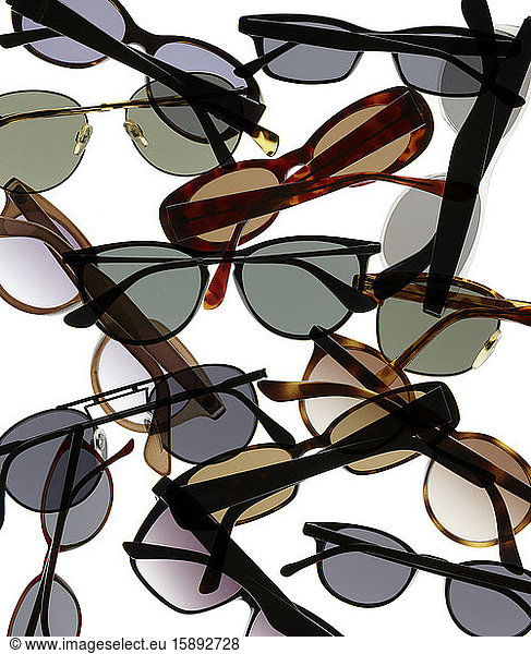 Sammlung verschiedener Sonnenbrillen