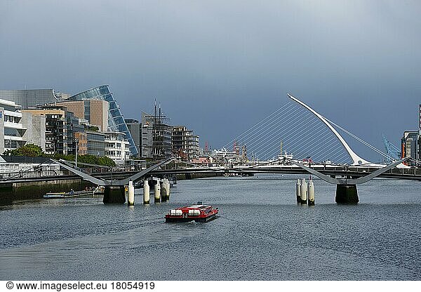 Samuel Beckett Brücke  Bridge  Br?cke  Fluss Liffey  Dublin  County Dublin  Irland  Europa