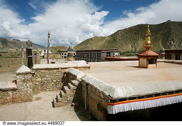 Samye Monastery is located about 30 kms/20 miles west ot Tsetang across the Tsangpo River in Tibet