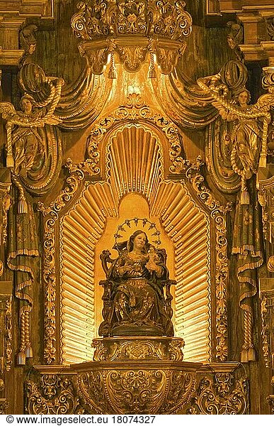 San Juan Bautista  Parochial Mayor Church  cedar altar with gold inlay  Remedios  Santa Clara Province  Cuba  Central America