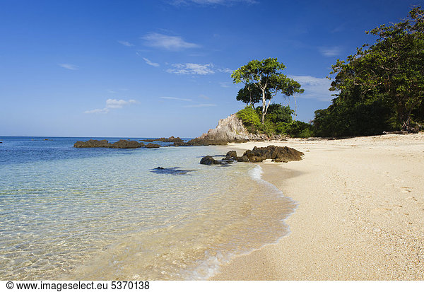 Sandstrand  Golden Pearl Beach  Insel Ko Jum oder Ko Pu  Krabi  Thailand  Südostasien  Asien