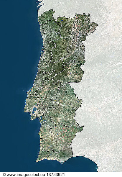 Satellitenbild von Portugal mit den Grenzen der Bezirke. Dieses Bild wurde aus Daten zusammengestellt  die von den Satelliten LANDSAT 5 und 7 erfasst wurden.