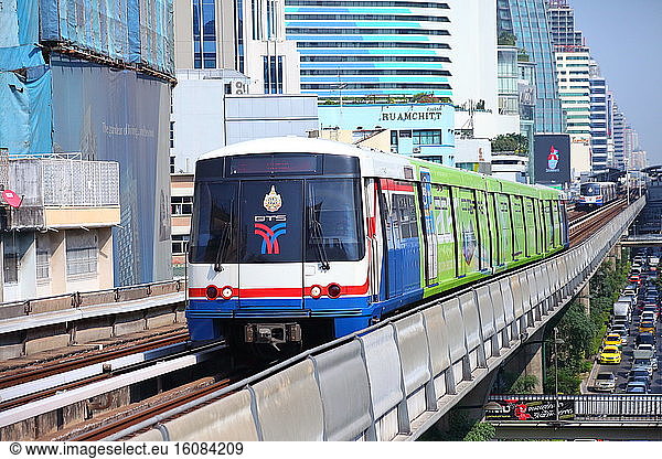 Saturation of traffic in Bangkok  The aerial underground is the fastest way to travel in the capital  An underground train was not possible considering the nature of the soil and flood problems  Thailand