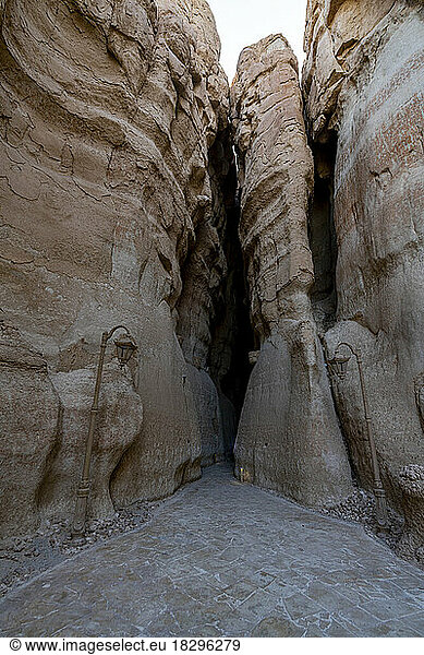 Saudi Arabia  Eastern Province  Al-Hofuf  Entrance of narrow cave at Jabal Al-Qarah