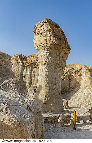 Saudi Arabia  Eastern Province  Al-Hofuf  Sandstone rock formation at Jabal Al-Qarah