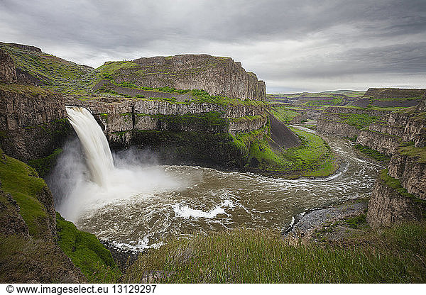 Scenic view of waterfall at Palouse Falls State Park
