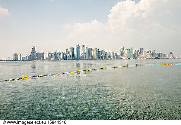 Schöne Aussicht auf Doha und den Persischen Golf